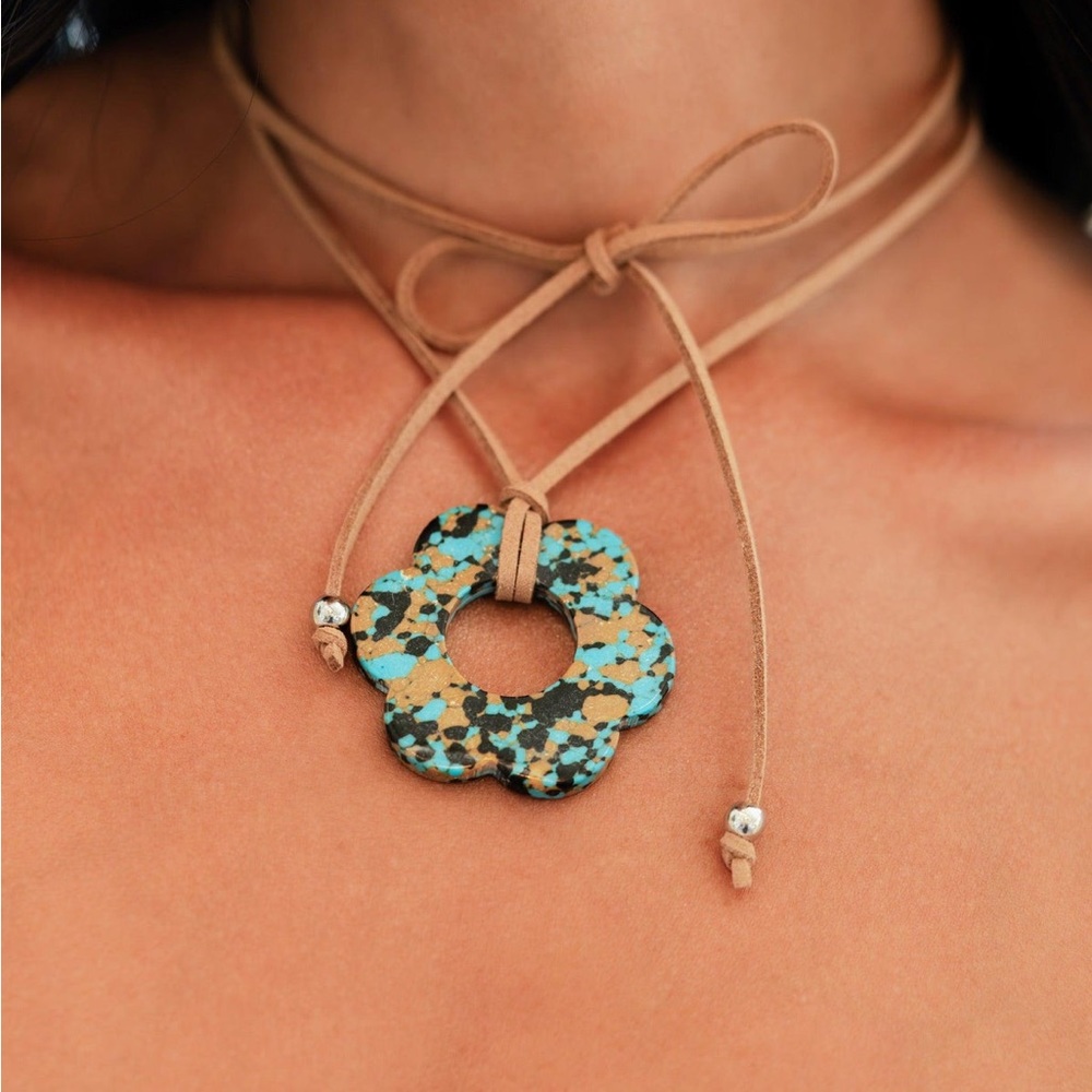 Necklace - Picture 2 of 4